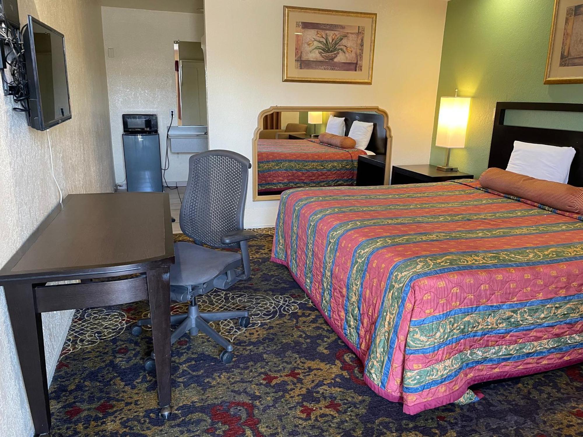 Cloud 9 Motel Cypress Bagian luar foto